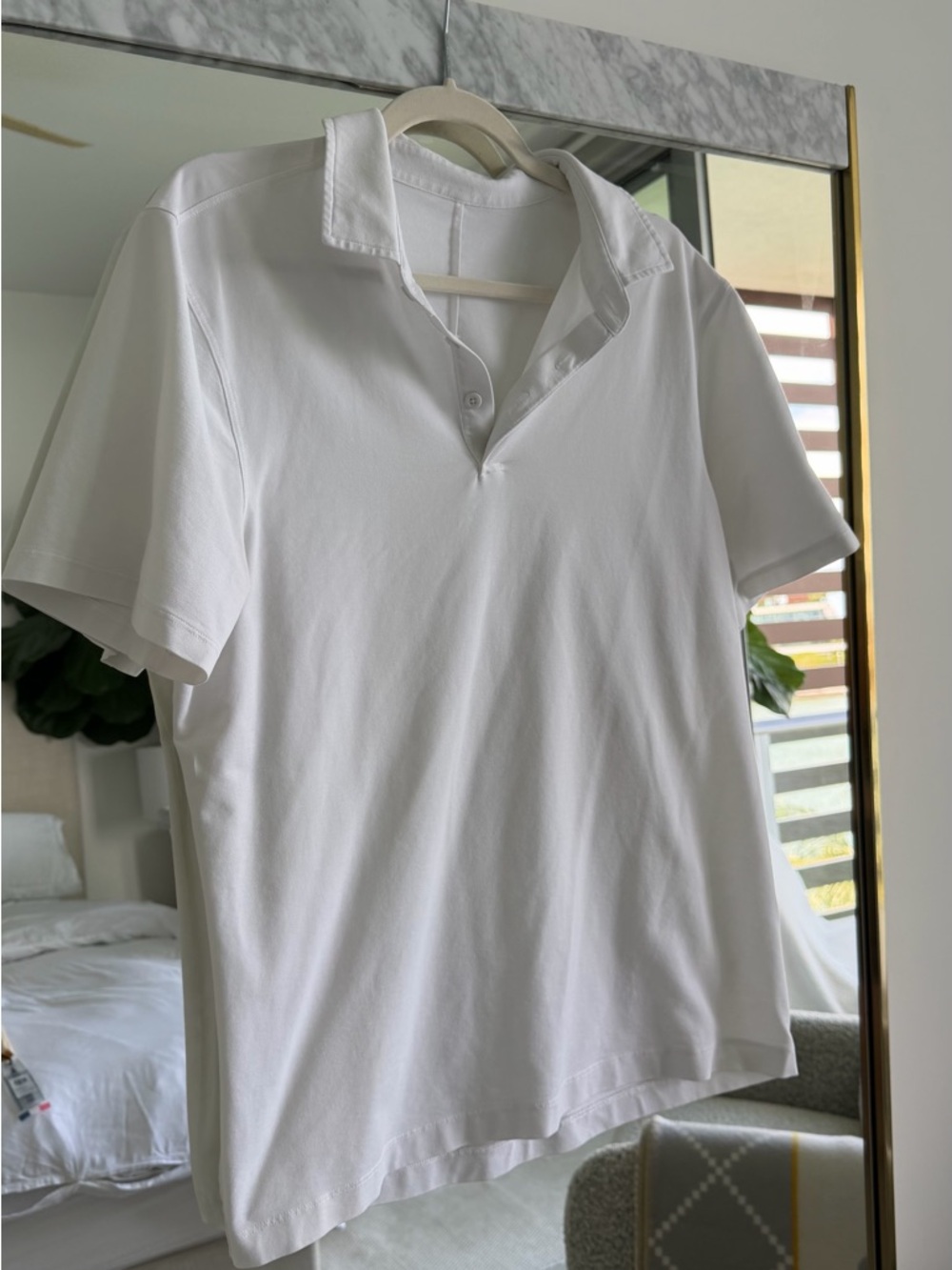 Lululemon men’s large white polo